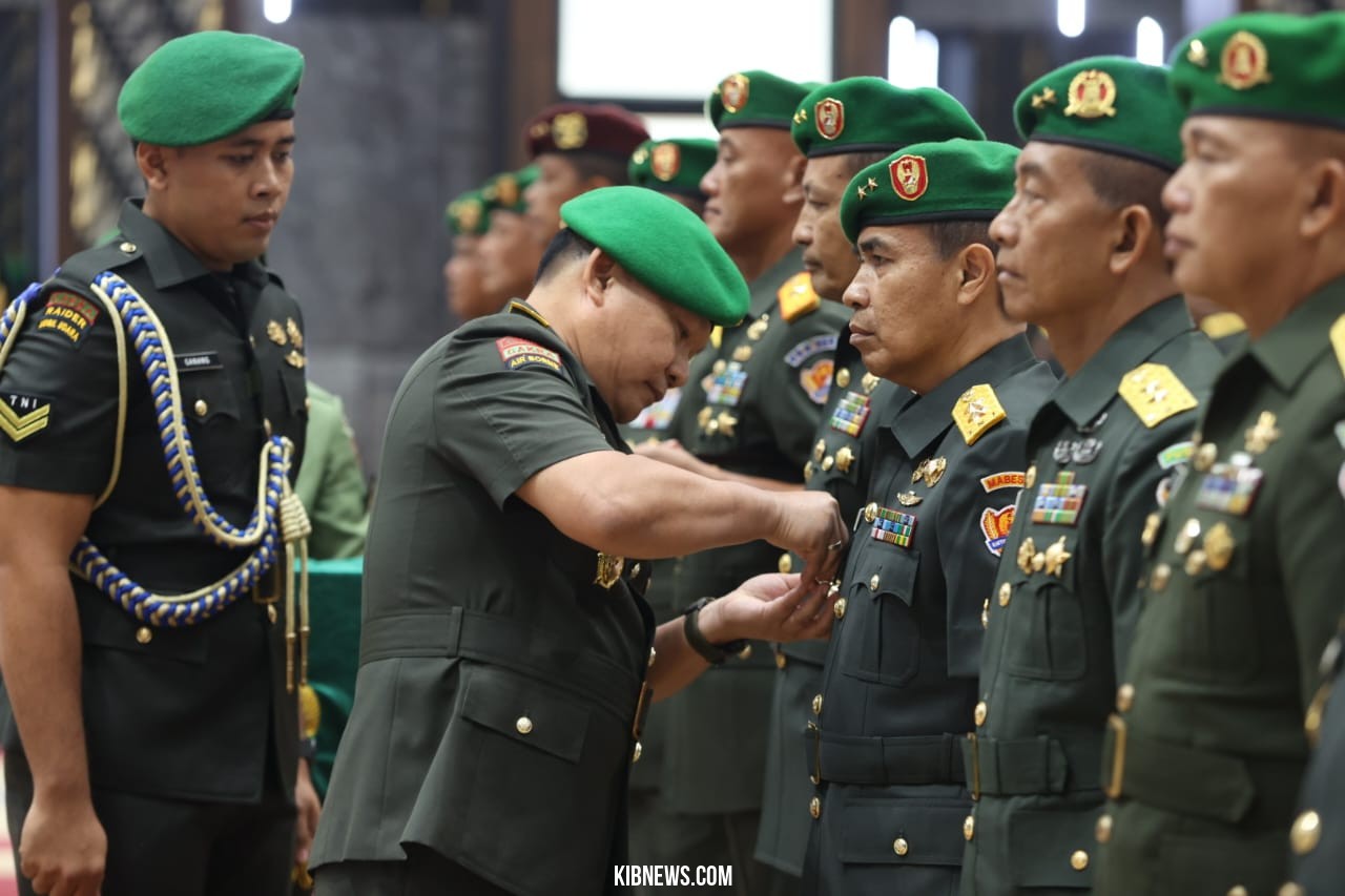 Kasad Pimpin Serah Terima Enam Jabatan Strategis di TNI AD